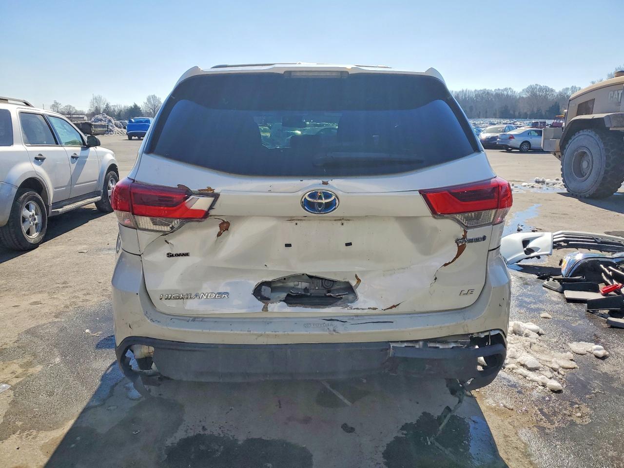 2017 Toyota Highlander - Image 6