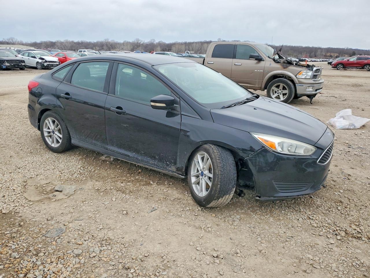 2017 Ford Focus Se - Image 4