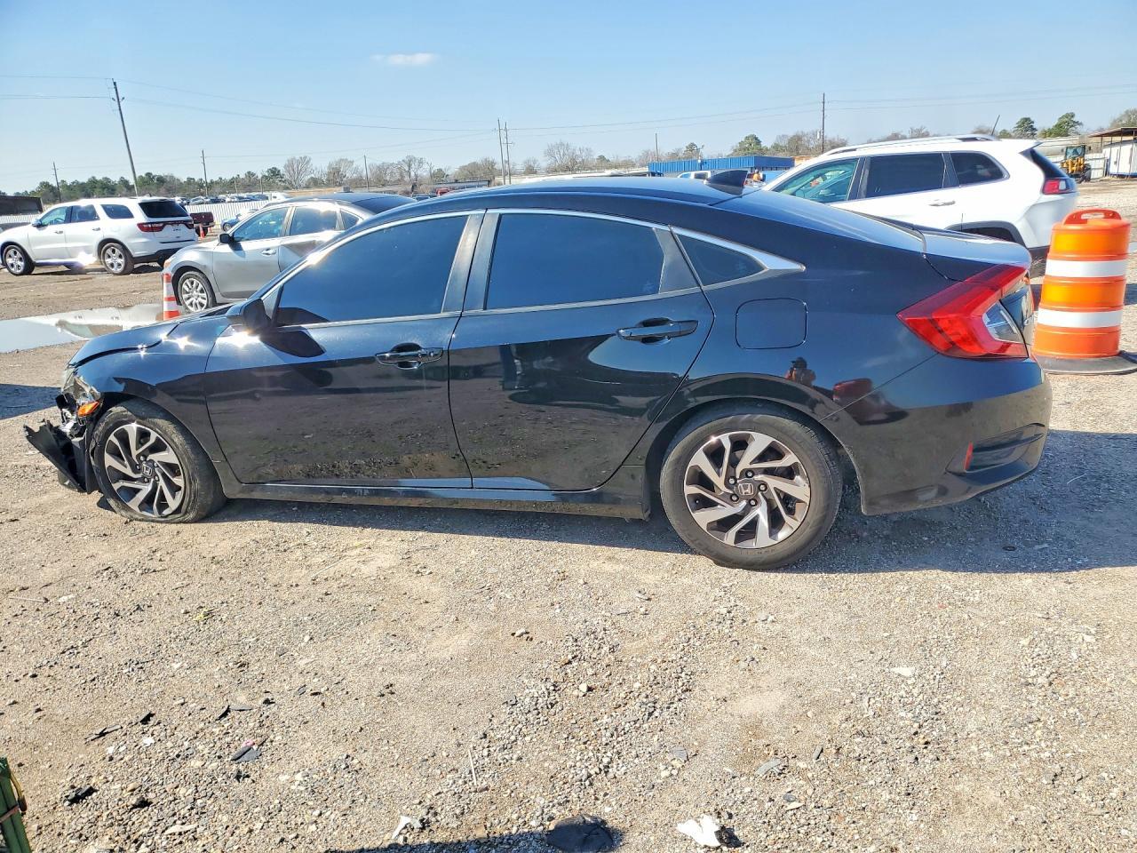 2018 Honda Civic Ex - Image 2