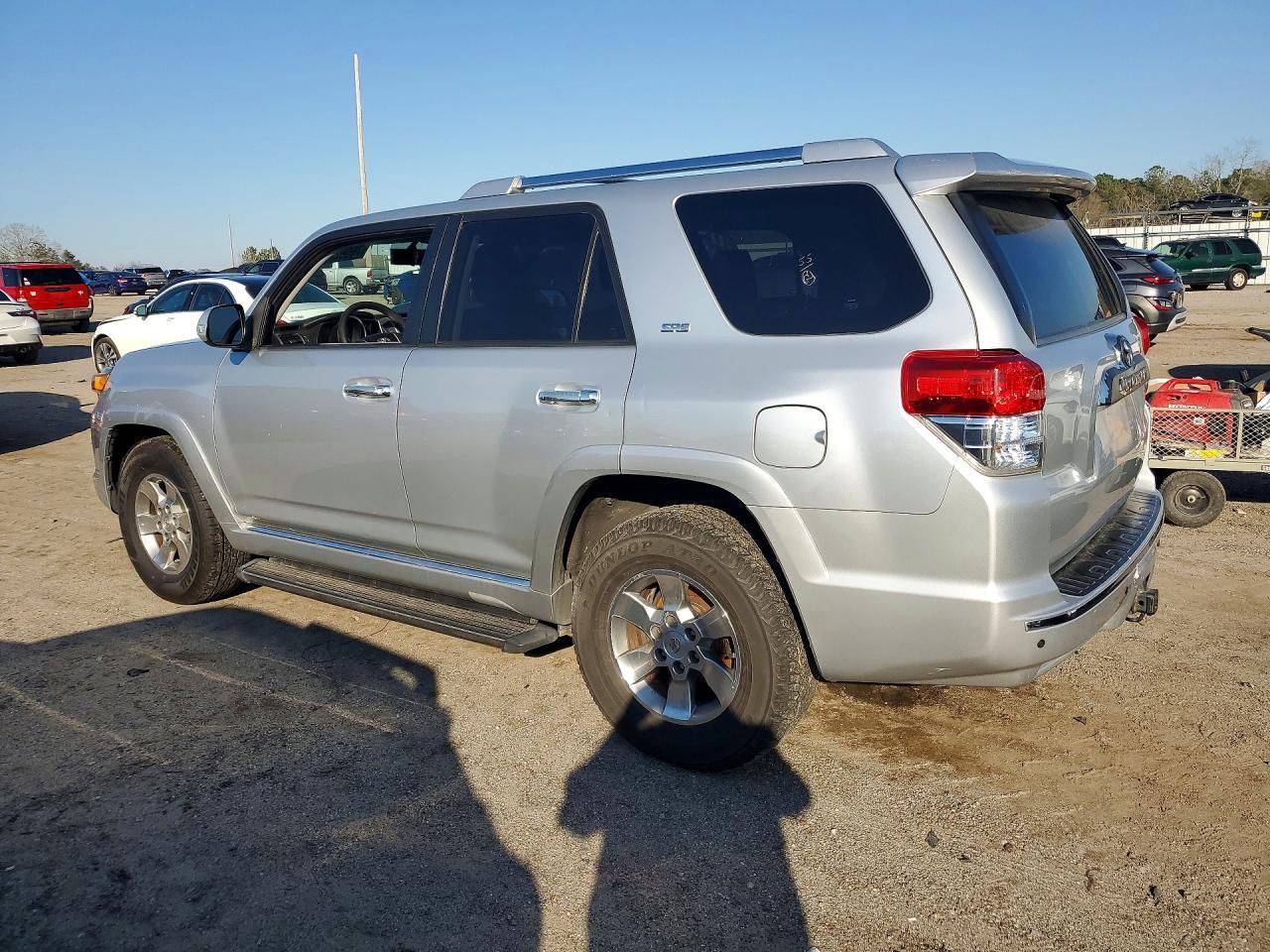 2011 Toyota 4Runner Sr5 - Фото 2