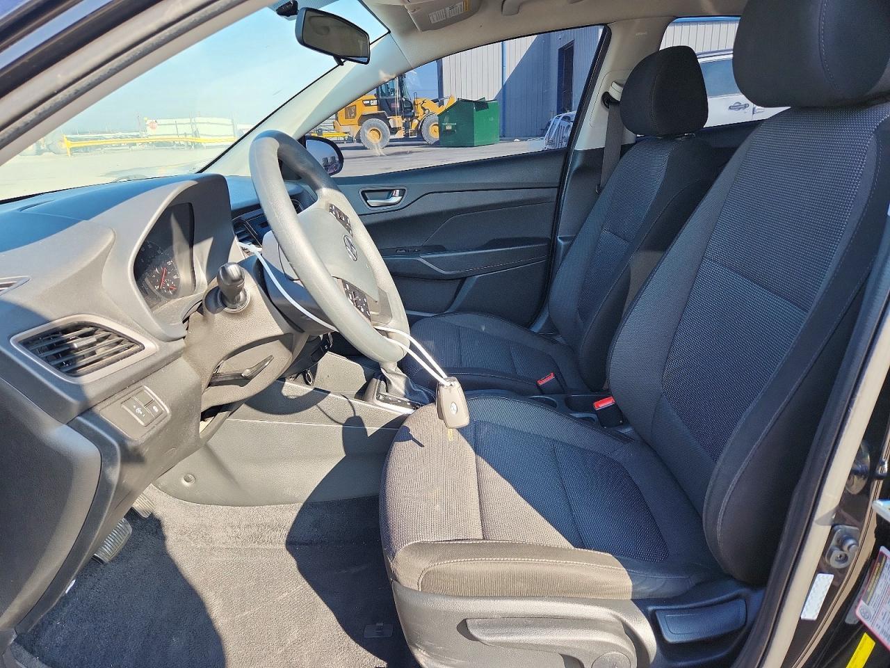 2020 Hyundai Accent Se - Фото 7
