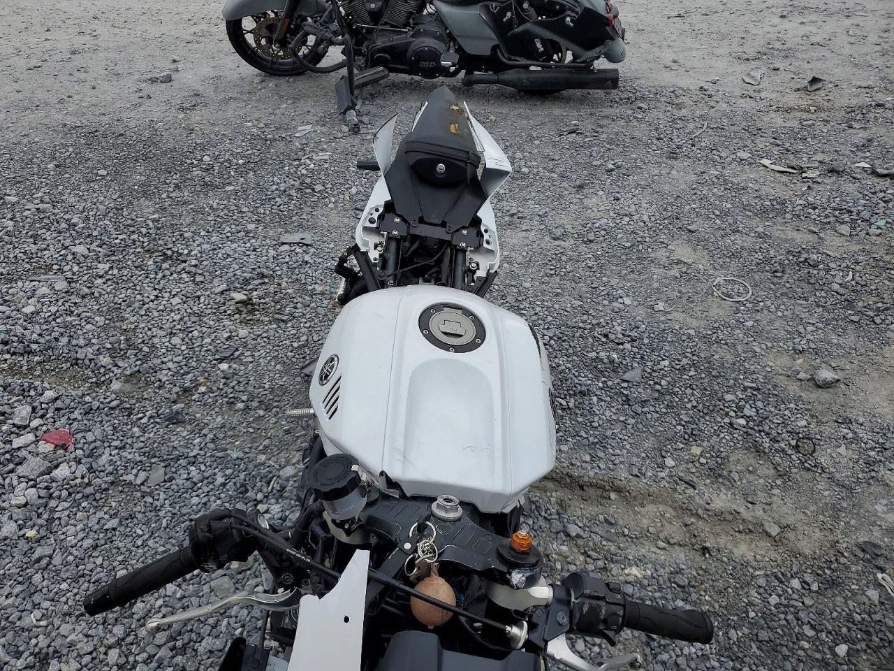 2023 Yamaha Yzfr7 - Фото 5
