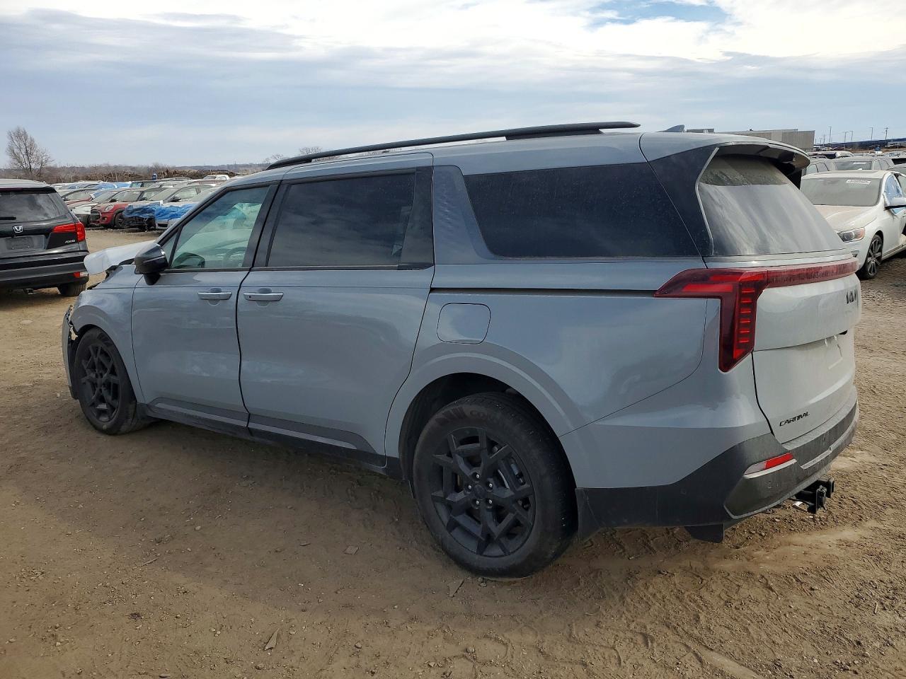 2025 Kia Carnival Sx - Фото 2