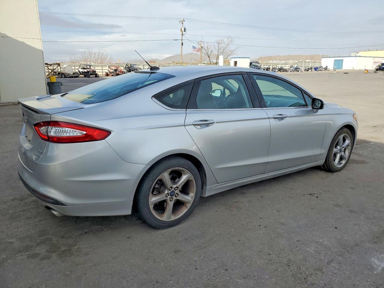 2014 Ford Fusion - Фото 3