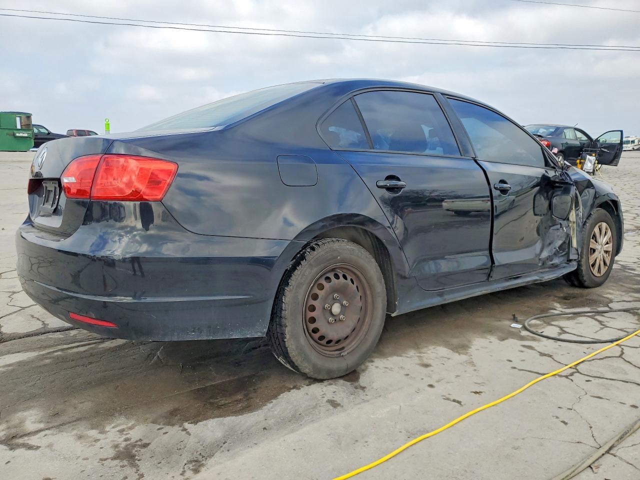 2014 Volkswagen Jetta Base - Фото 3