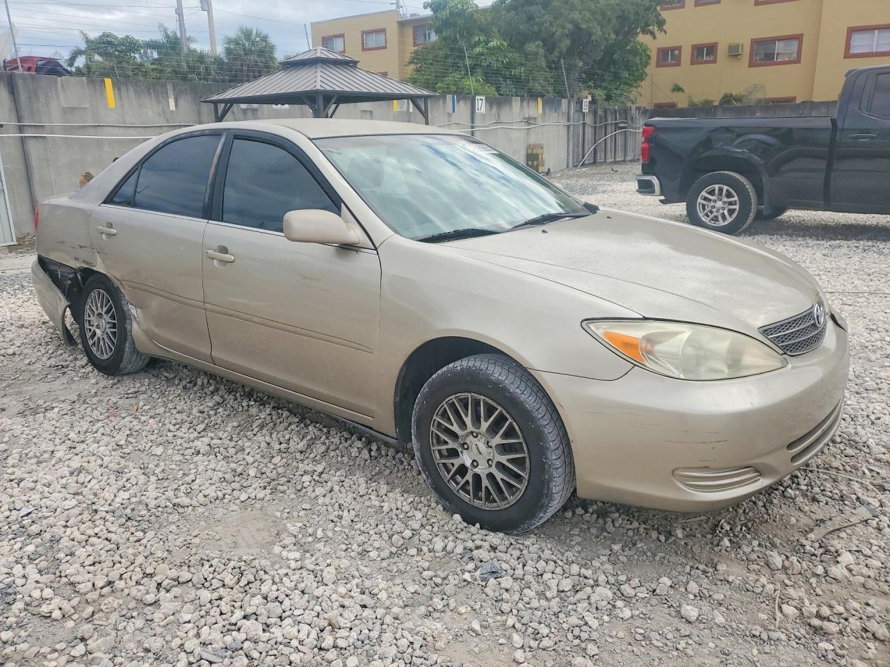 2003 Toyota Camry Le - Image 4