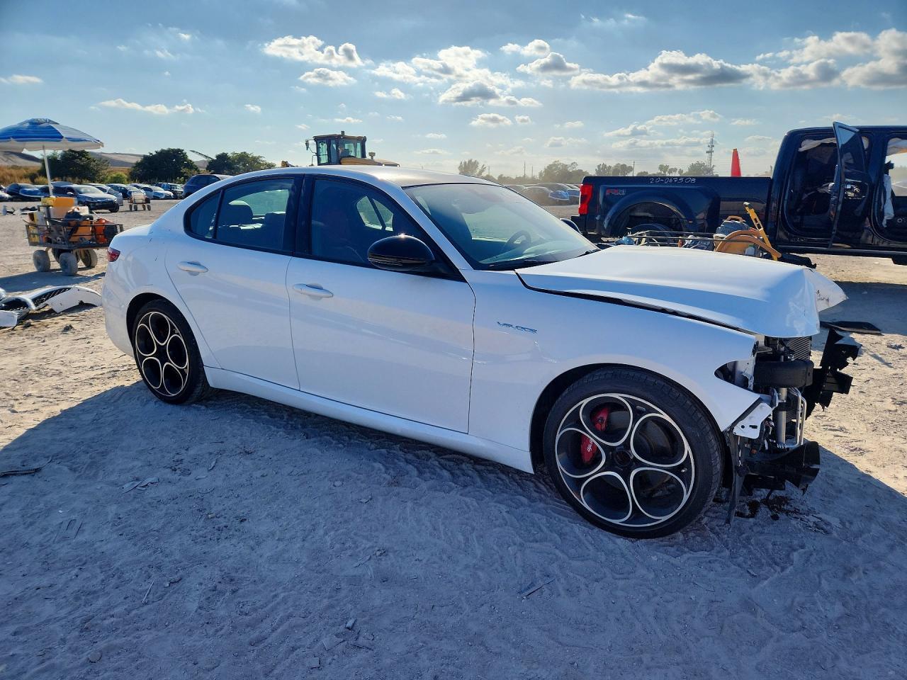 2023 Alfa Romeo Giulia Ti - Image 4