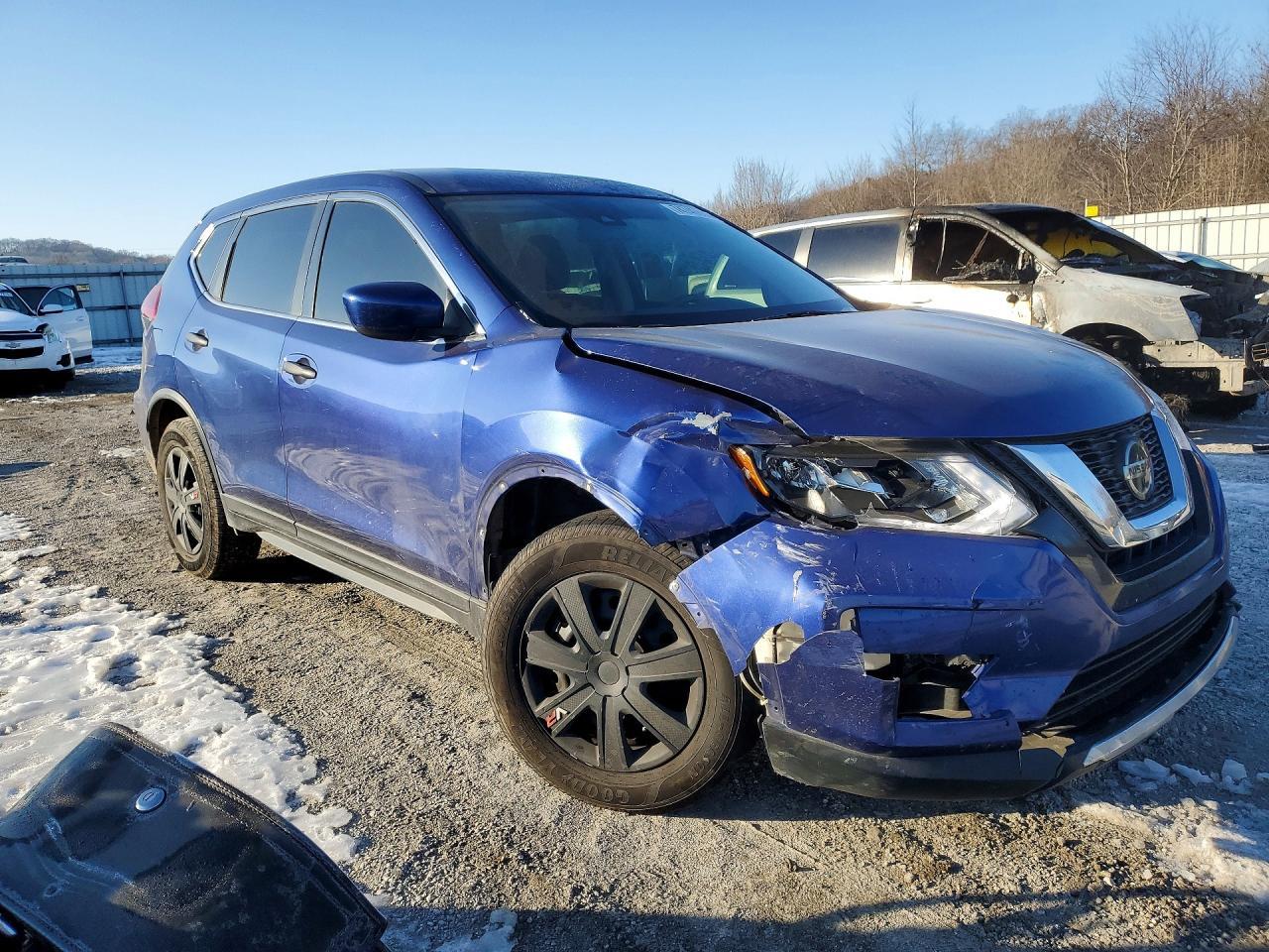 2020 Nissan Rogue S - Фото 4