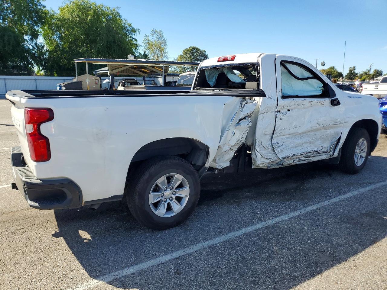2019 Chevrolet Silverado C1500 - Фото 3