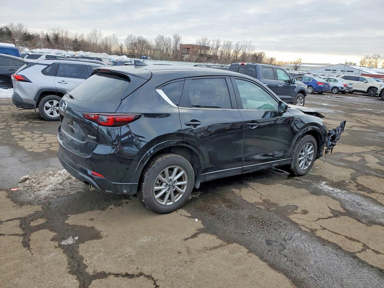 2025 Mazda Cx-5 Preferred - Image 3