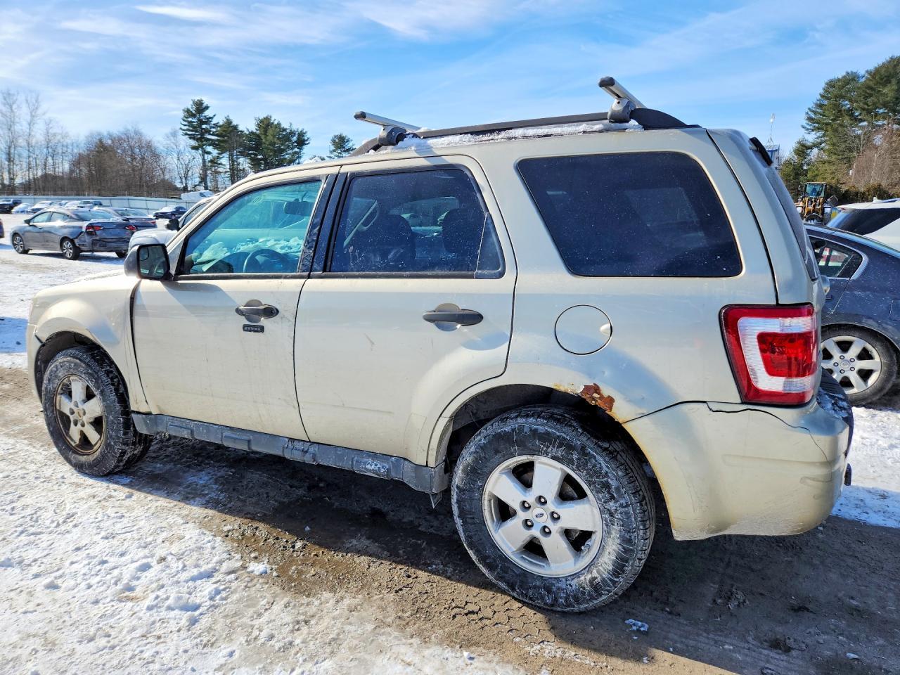 2012 Ford Escape Xlt - Image 2