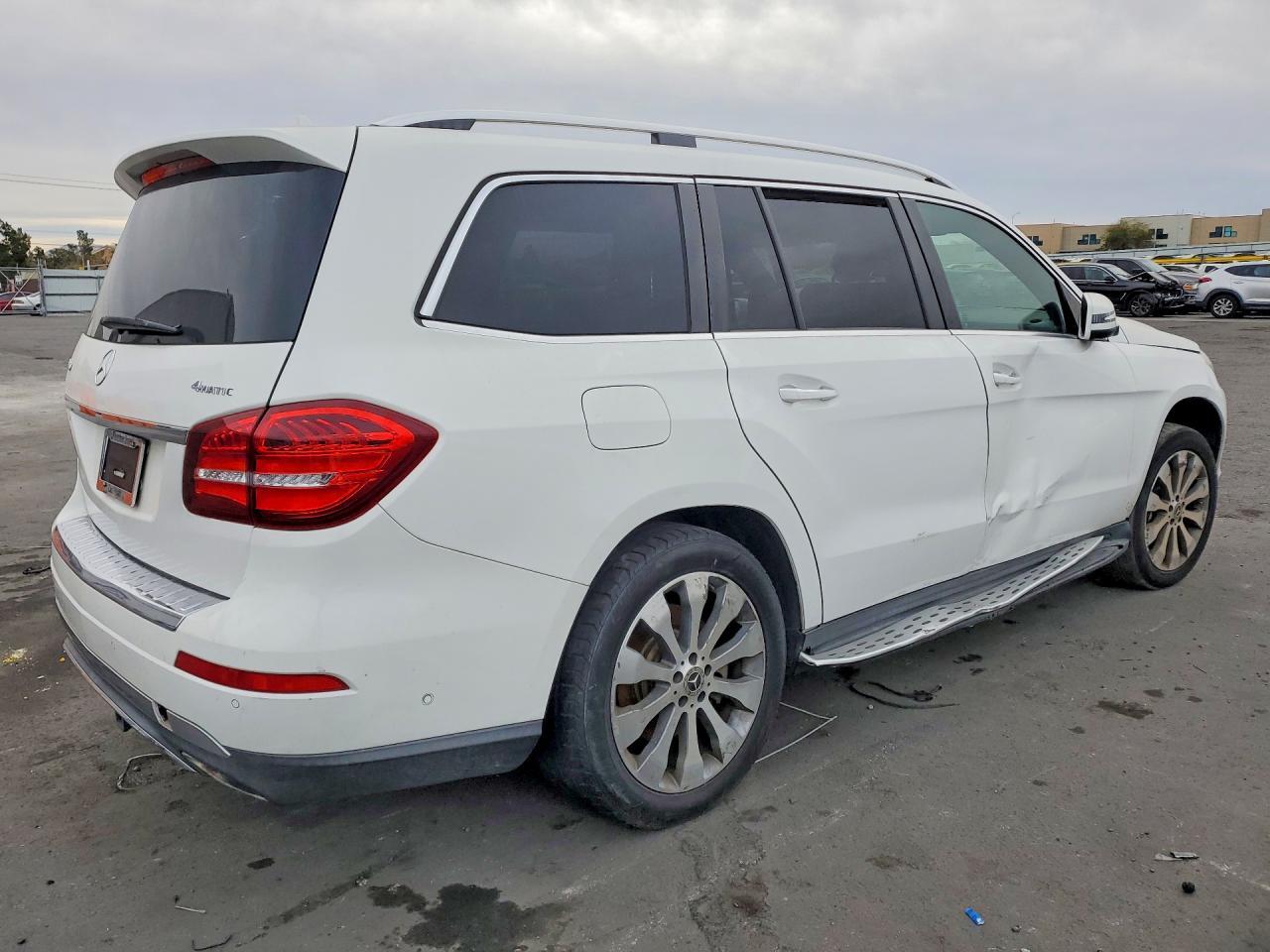 2017 Mercedes-Benz Gls 450 4Matic - Image 3