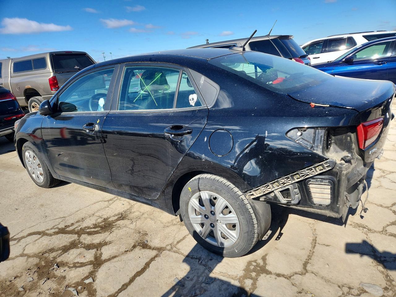 2022 Kia Rio S - Фото 2
