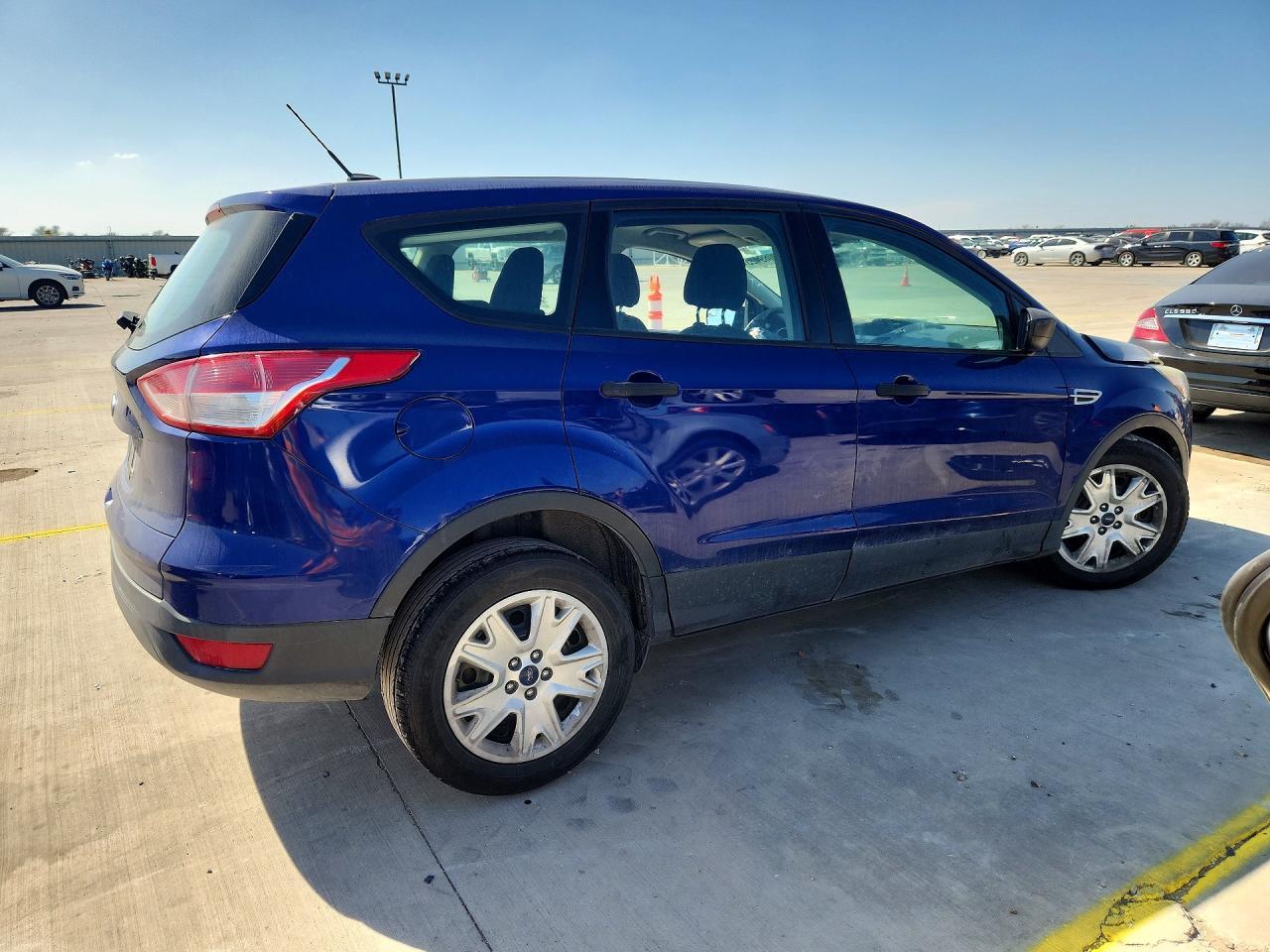 2014 Ford Escape S - Image 3