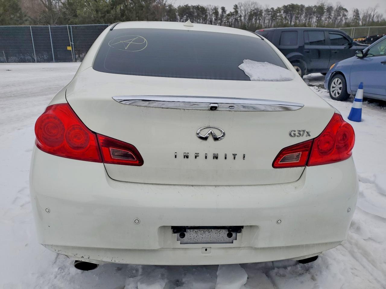 2013 Infiniti G37 - Image 6