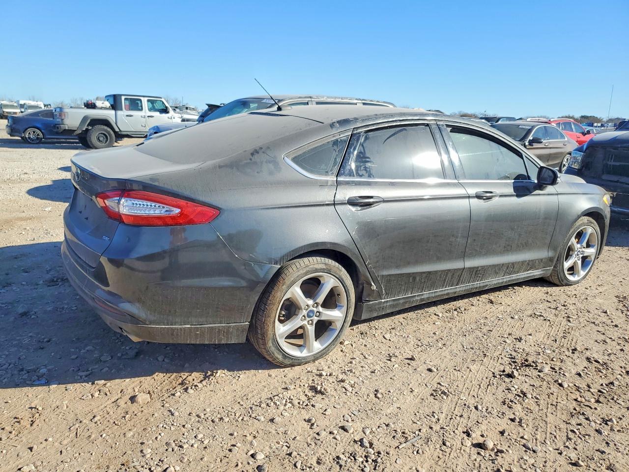 2015 Ford Fusion Se - Фото 3