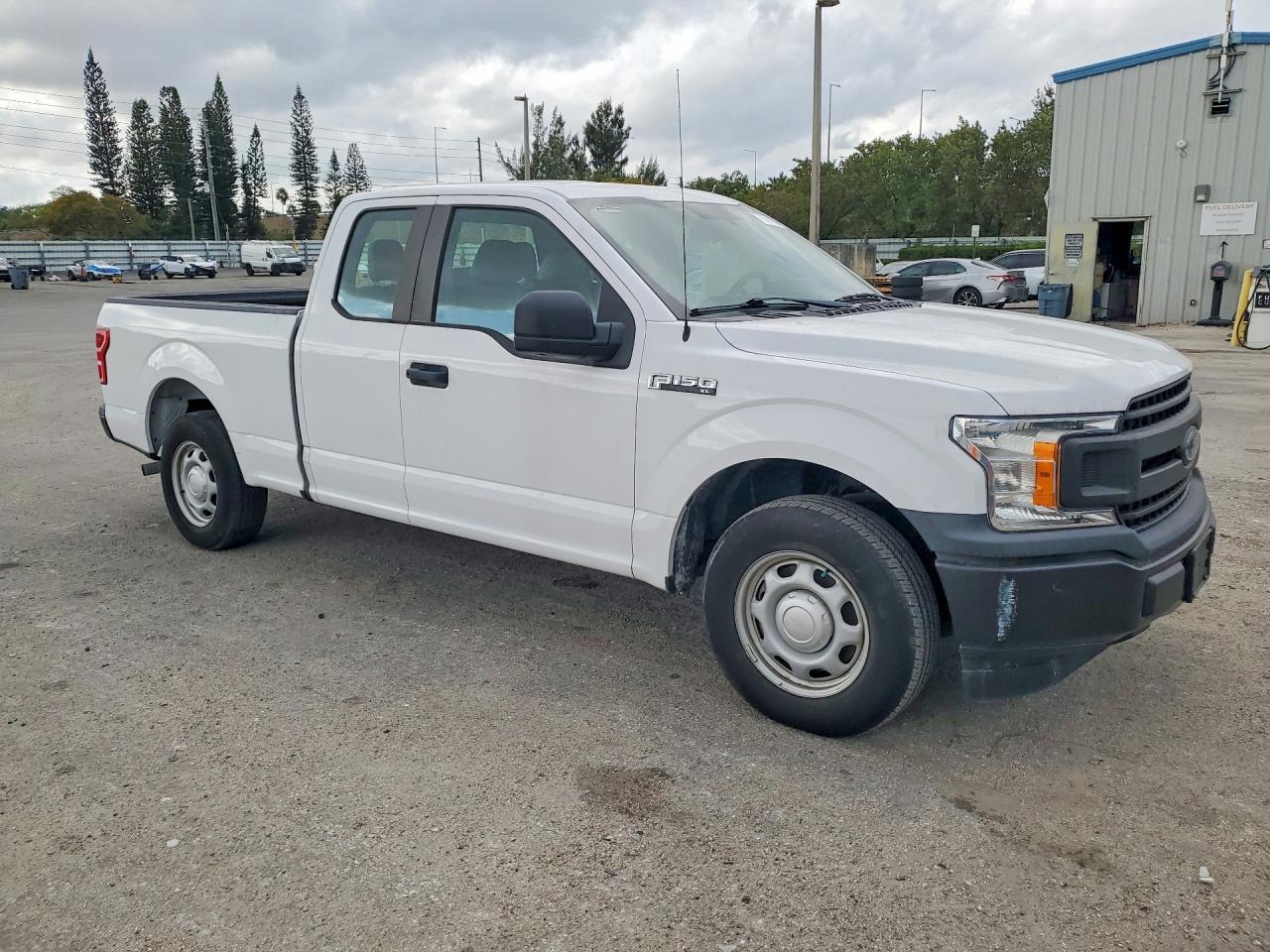2018 Ford F150 Super Cab - Фото 4