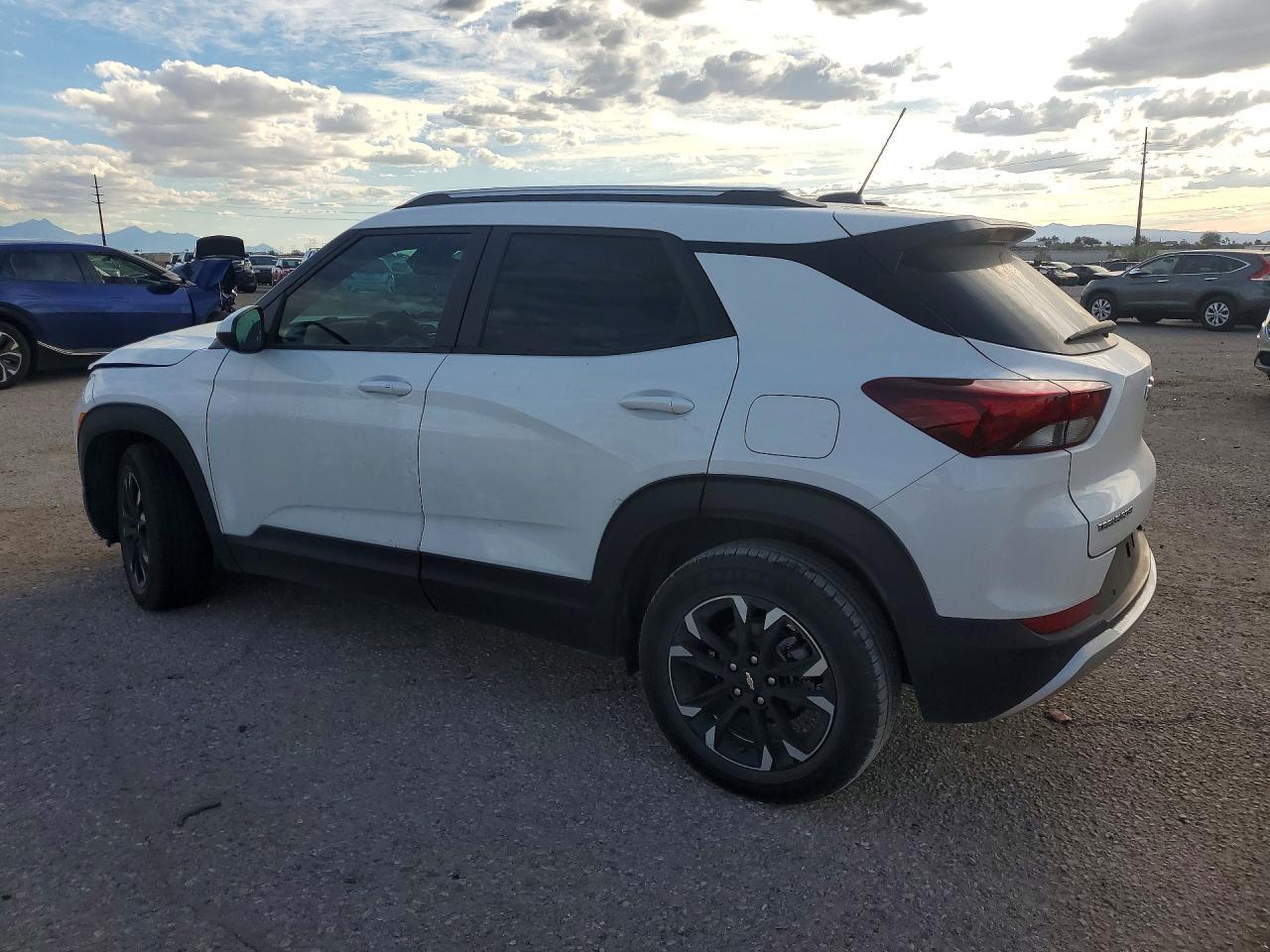 2022 Chevrolet Trailblazer Lt - Фото 2