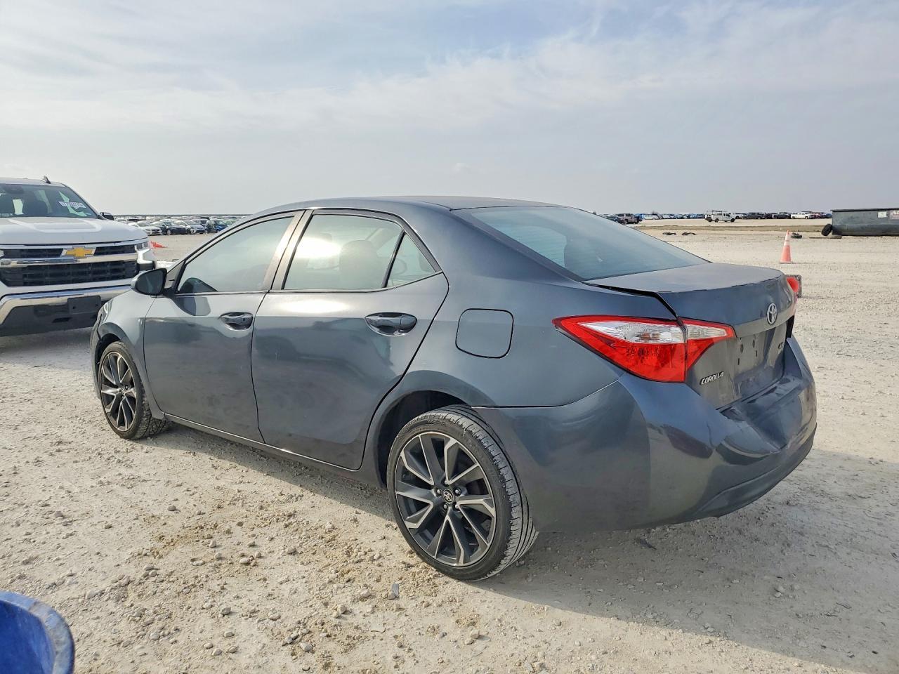 2016 Toyota Corolla L - Фото 2