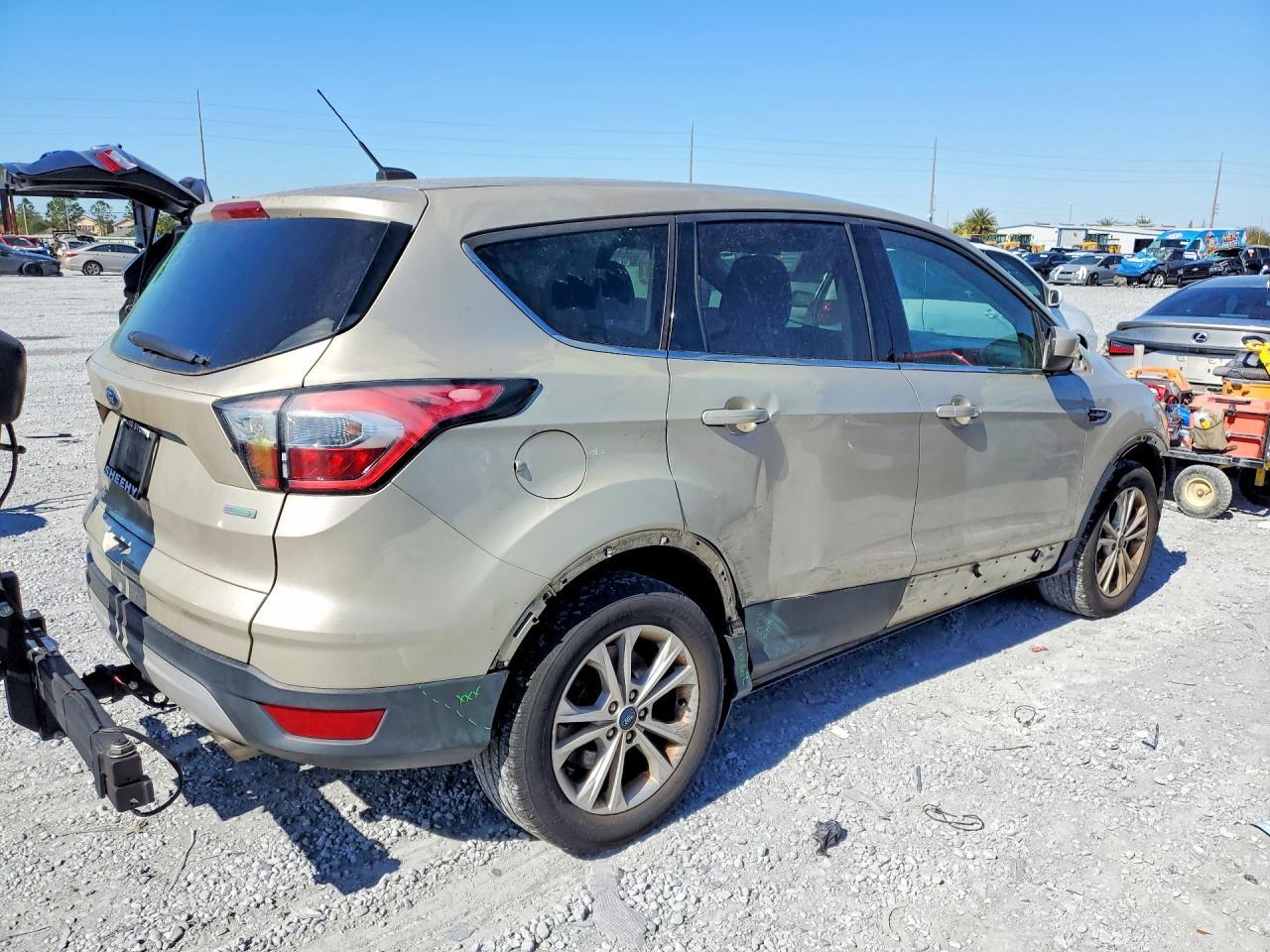 2017 Ford Escape Se - Фото 3