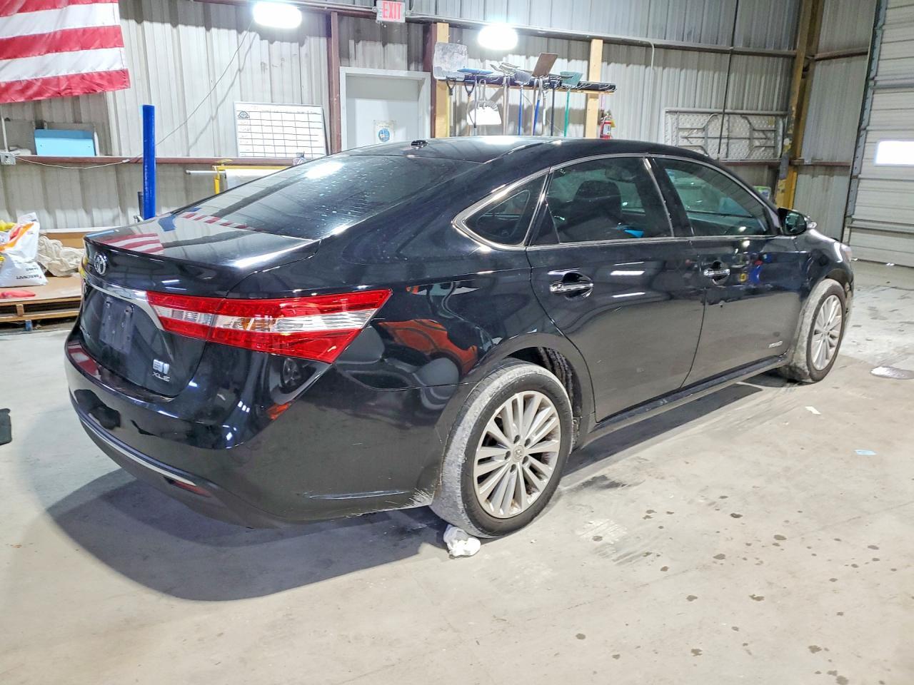 2013 Toyota Avalon Hybrid - Фото 3