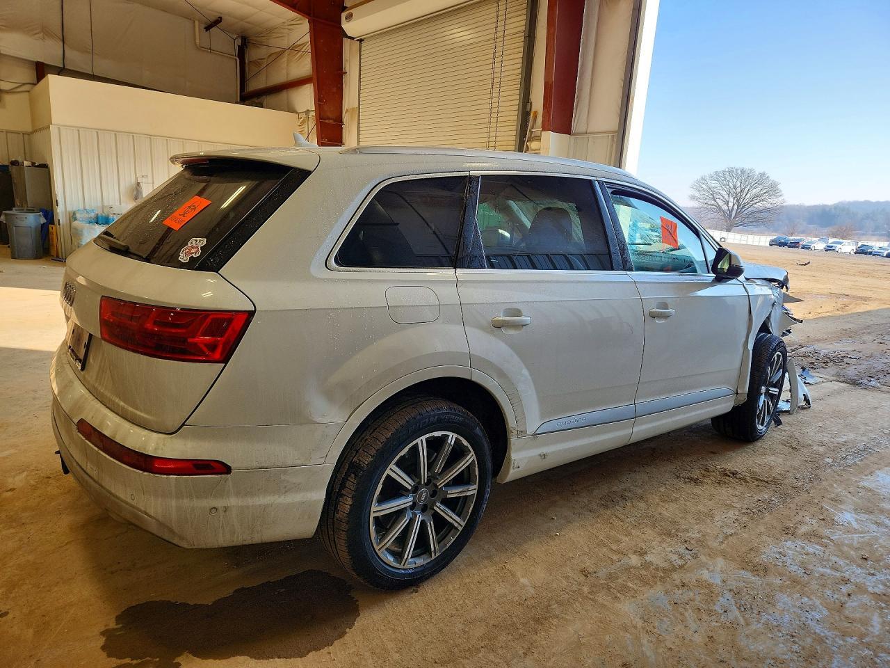 2019 Audi Q7 Premium Plus - Image 3