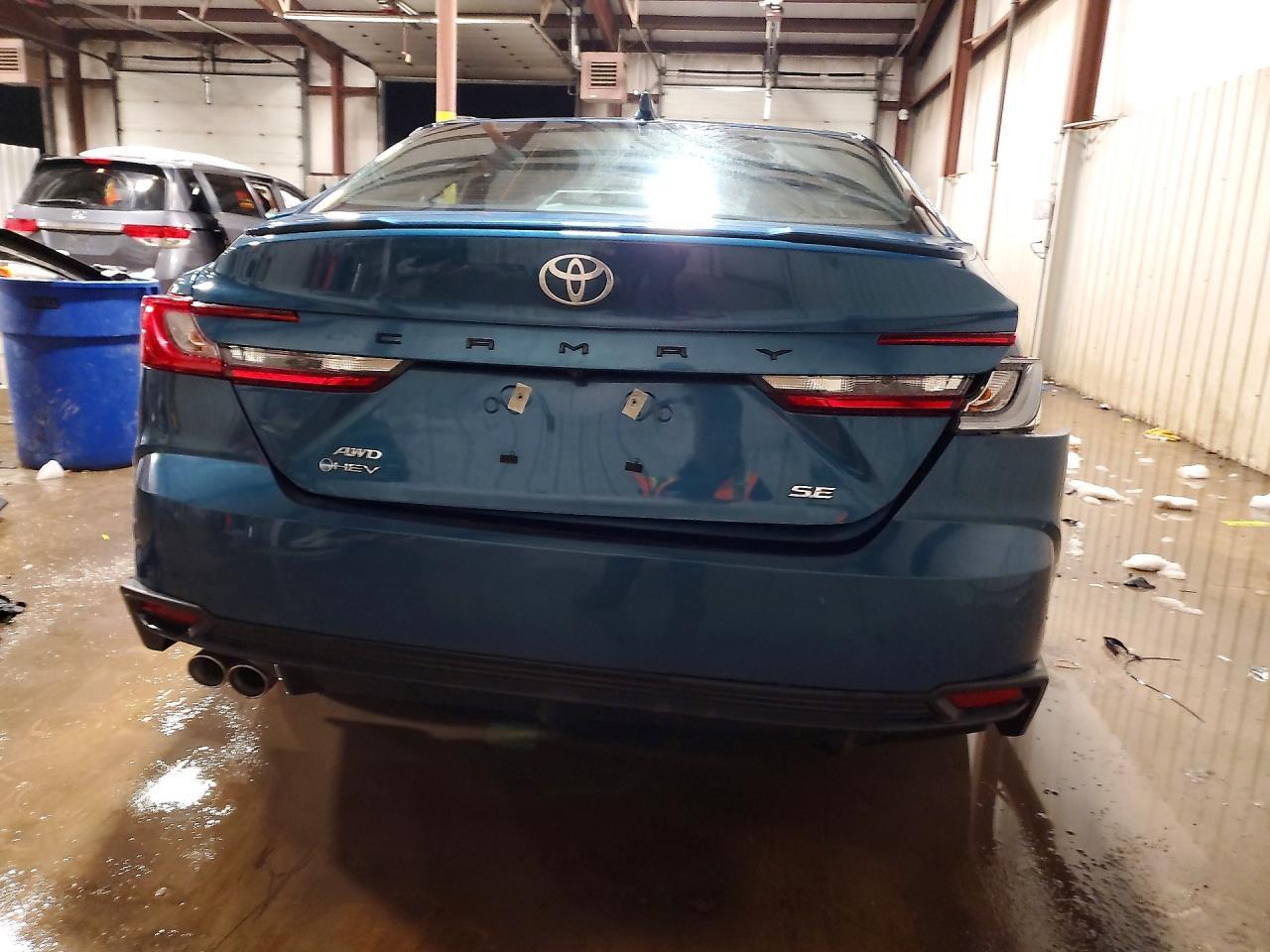 2025 Toyota Camry Se - Фото 6