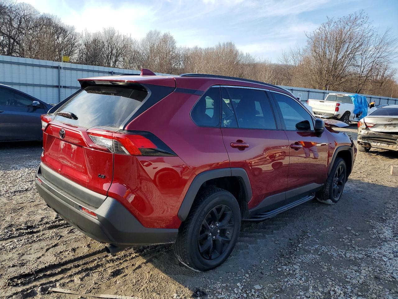 2021 Toyota Rav4 Le - Image 3