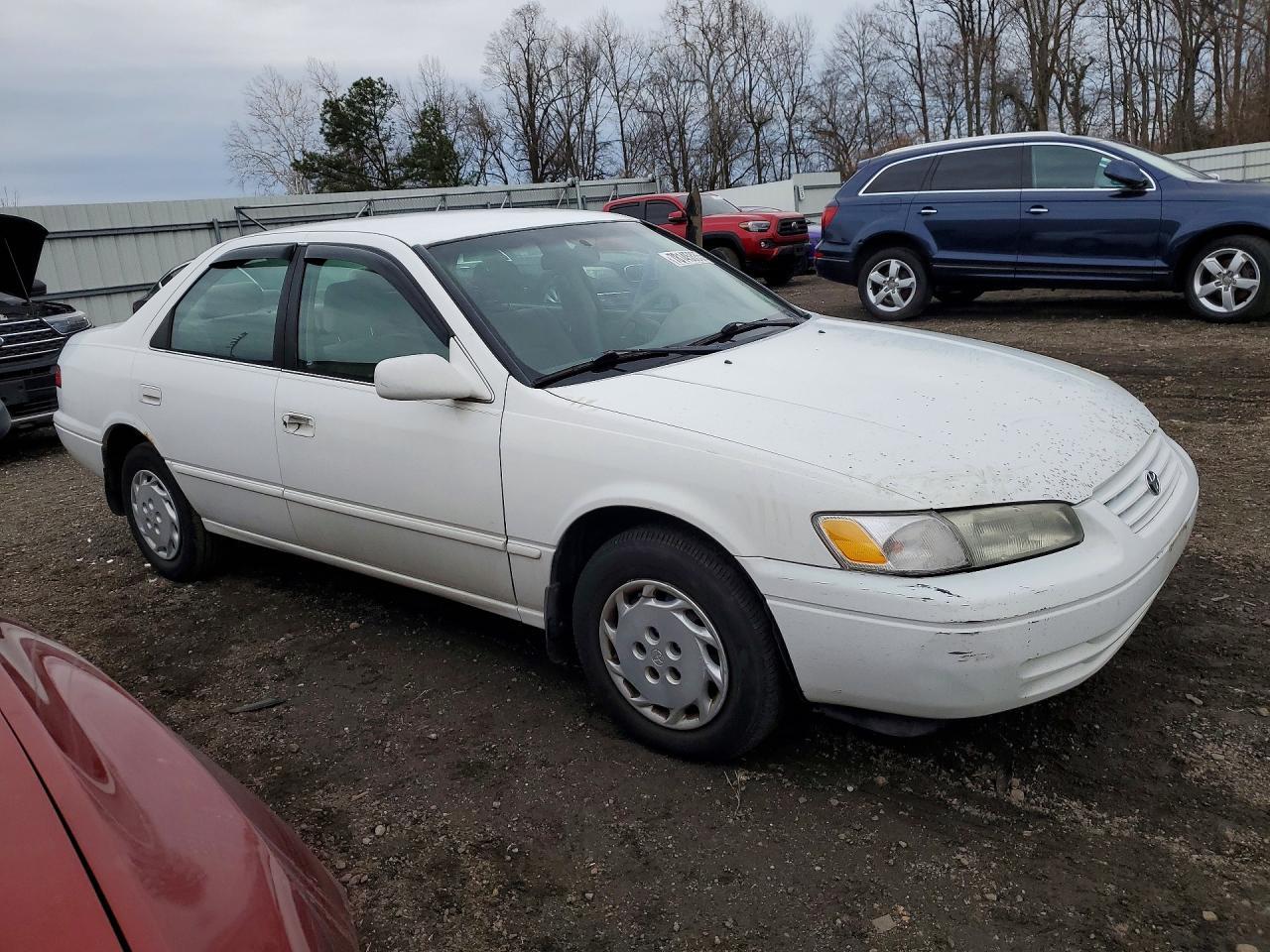 1998 Toyota Camry Le - Фото 4