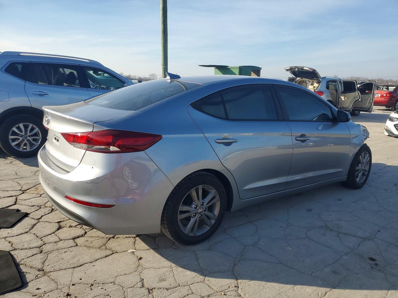 2017 Hyundai Elantra Se - Фото 3