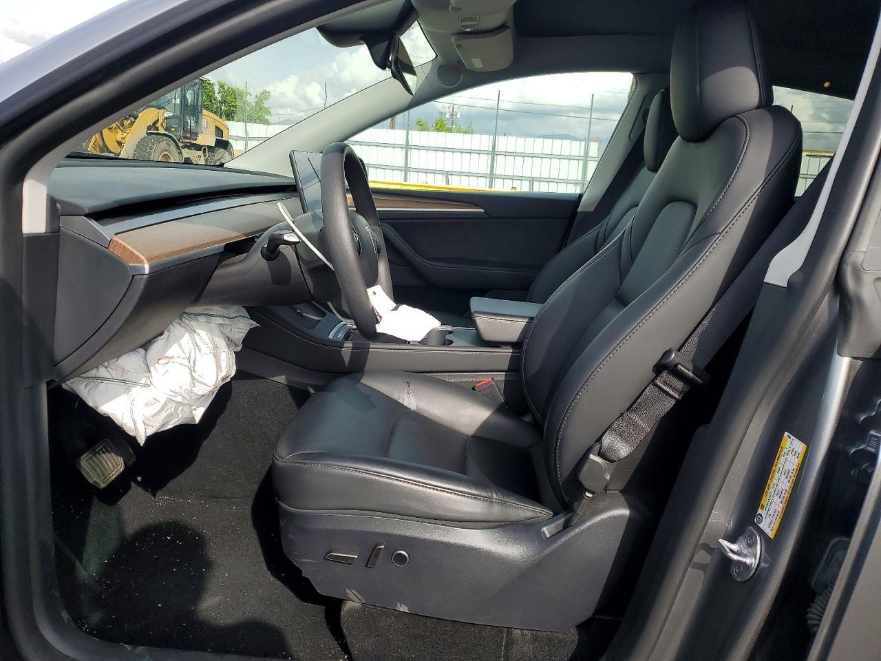 2024 Tesla Model Y - Фото 7