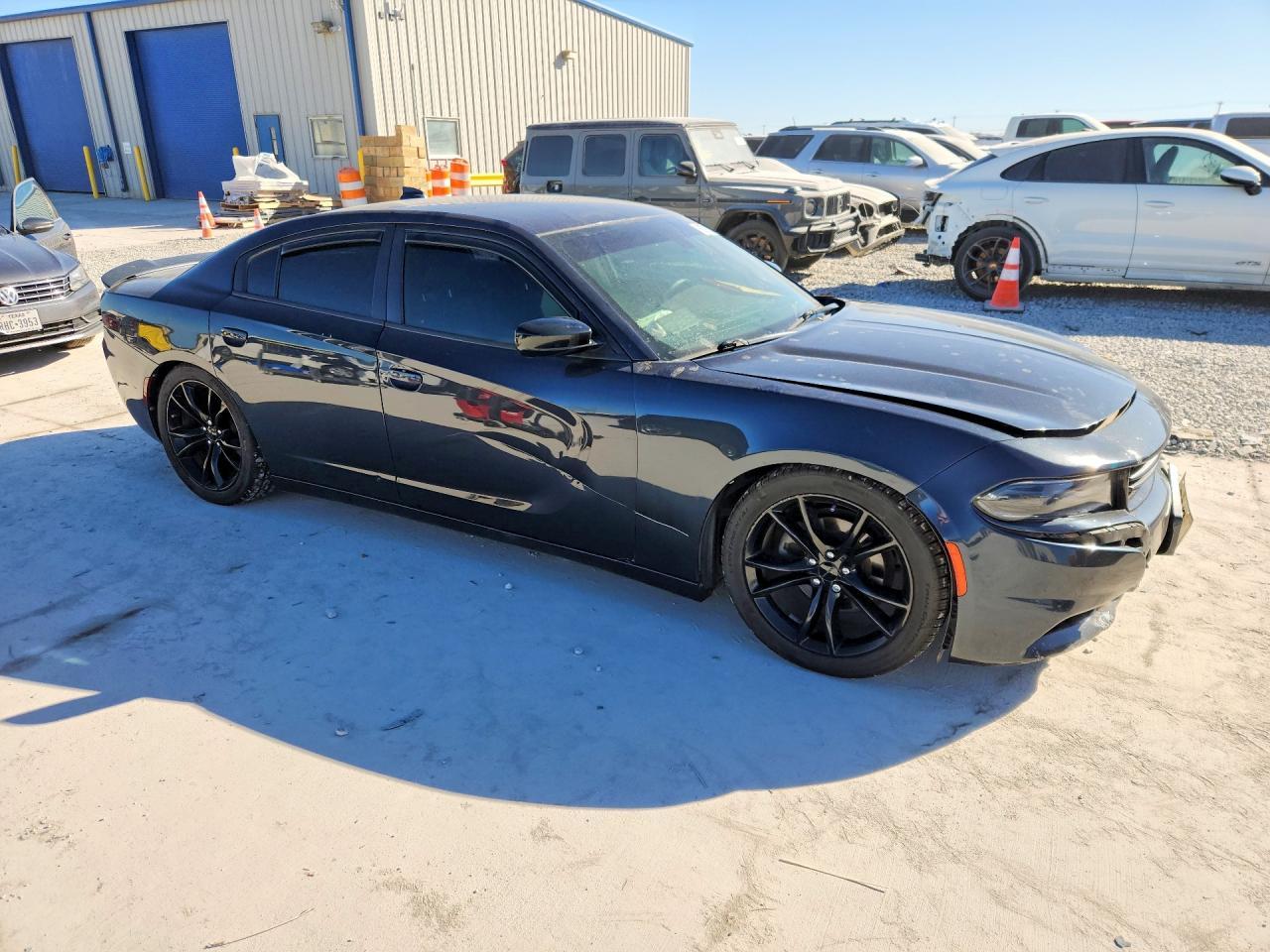 2016 Dodge Charger Sxt - Image 4