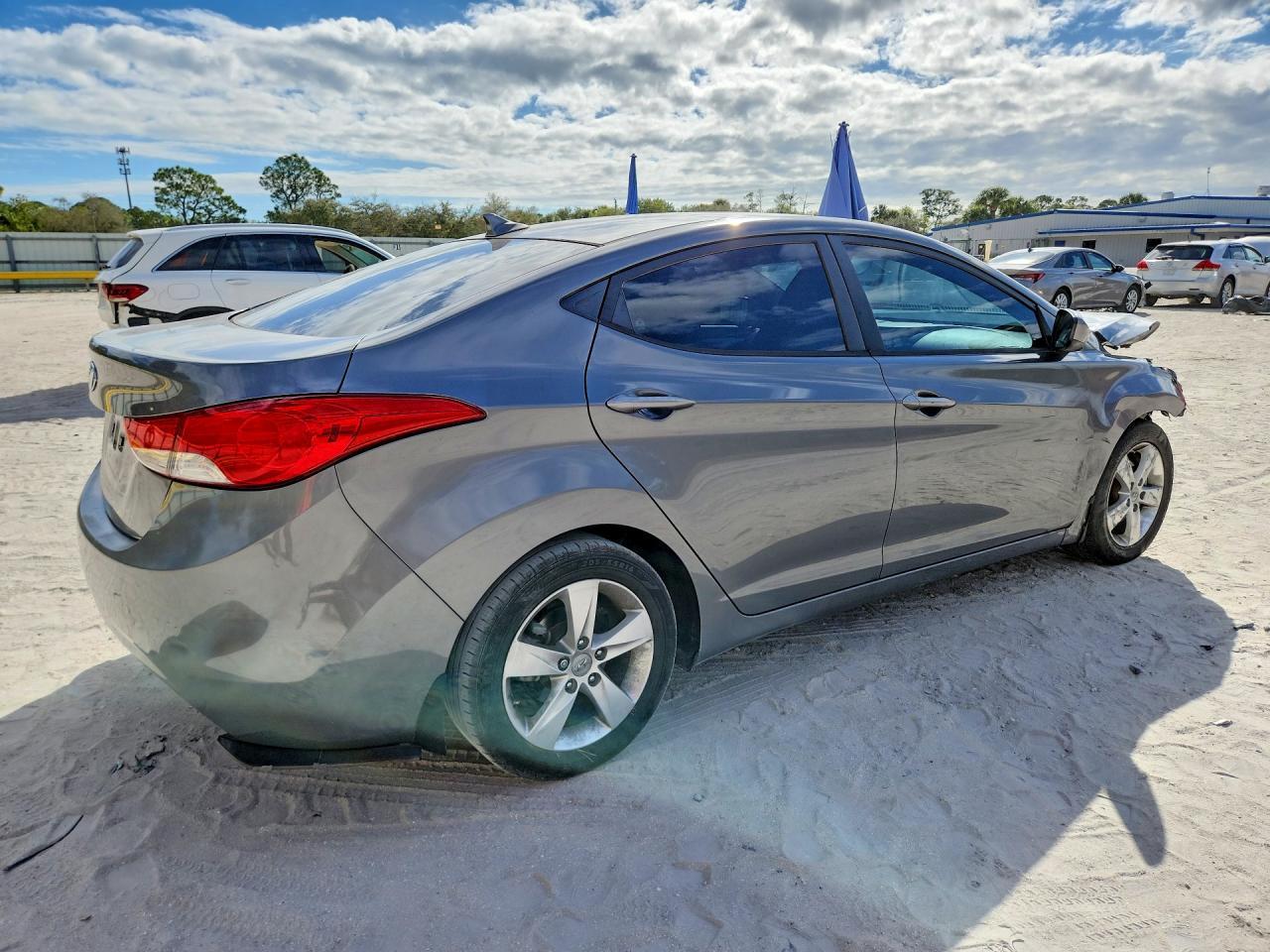 2013 Hyundai Elantra Gls - Фото 3