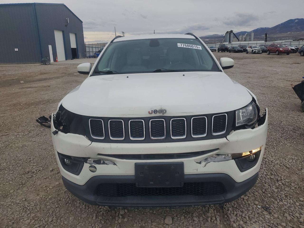2017 Jeep Compass Latitude - Image 5