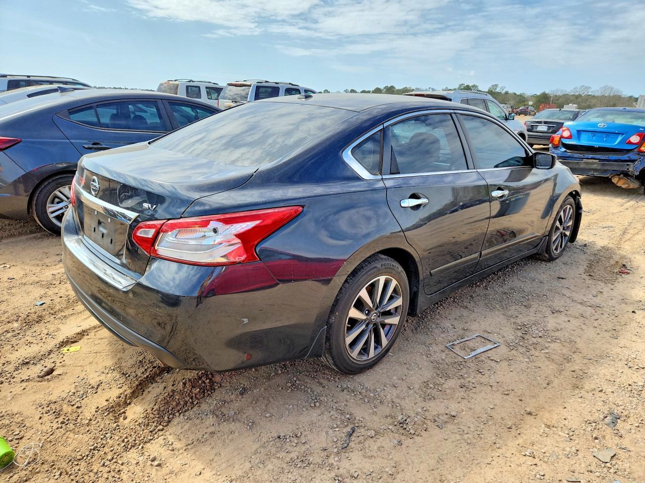 2016 Nissan Altima 2.5 - Фото 3