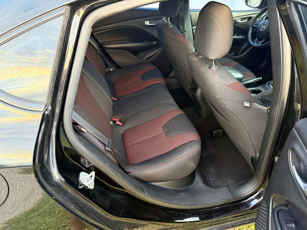 2016 Dodge Dart Sxt - Image 6