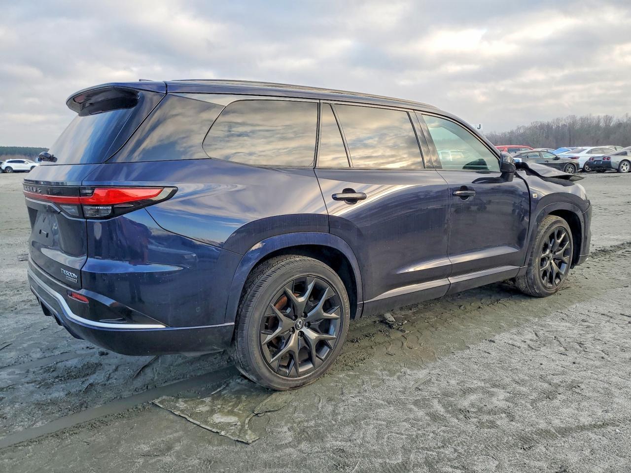 2024 Lexus Tx 500H F Sport Performance Luxury - Image 3