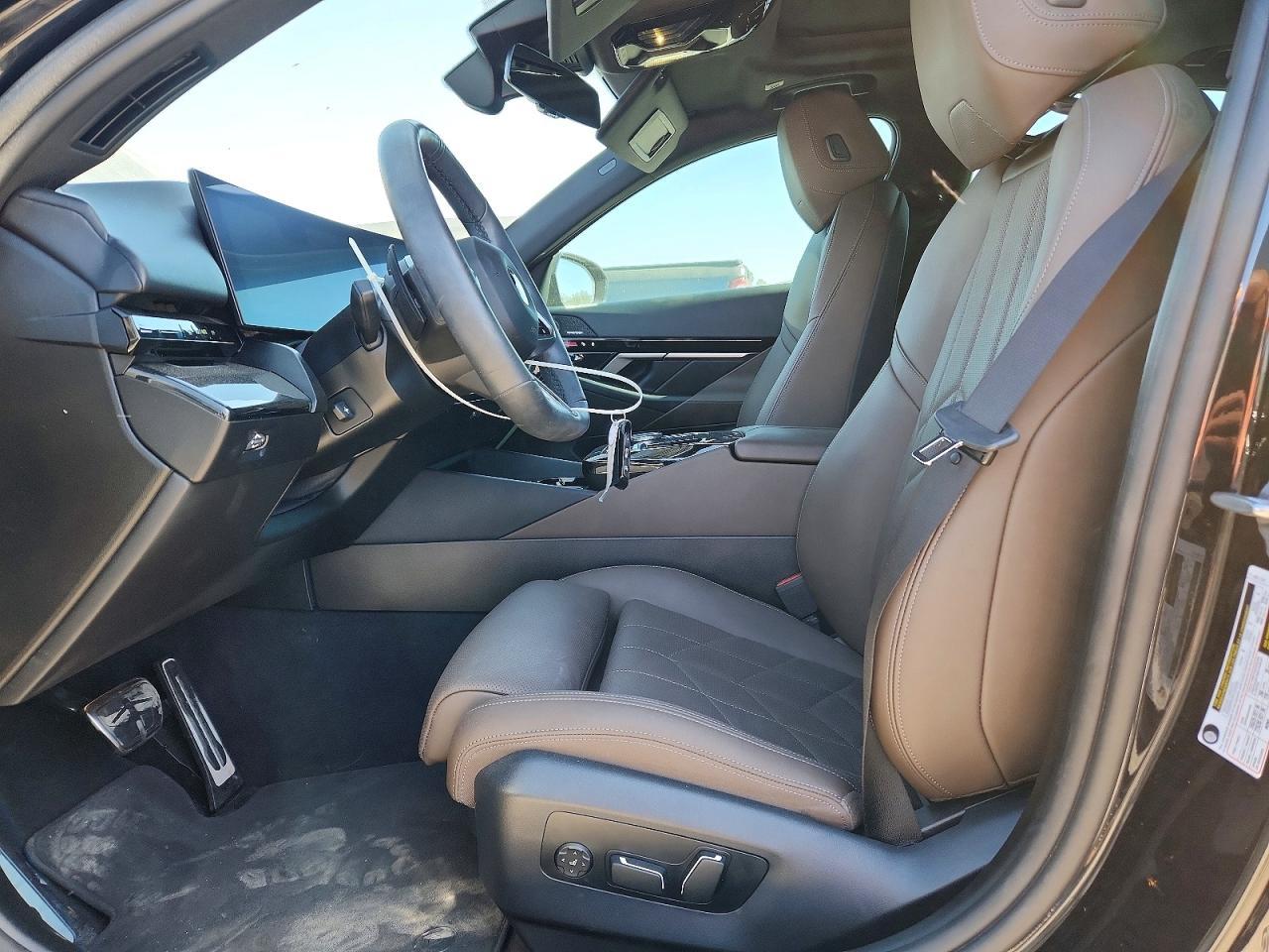 2024 BMW 530 I - Фото 7