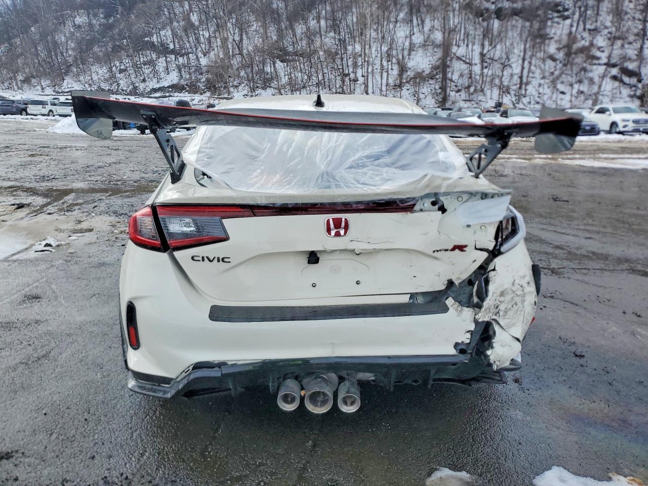 2025 Honda Civic Type-R - Image 6