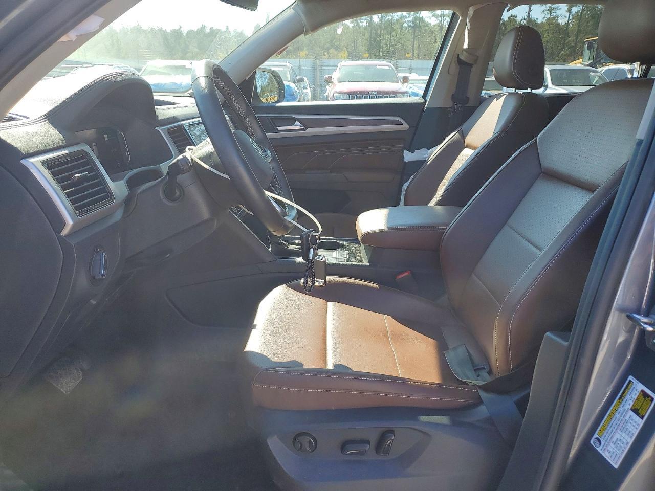 2022 Volkswagen Atlas Se - Фото 7