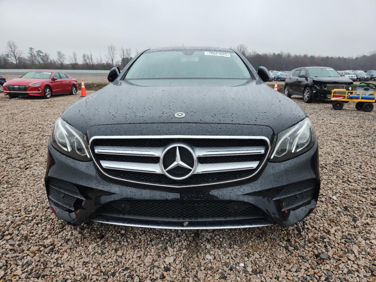 2018 Mercedes-Benz E 300 - Фото 5