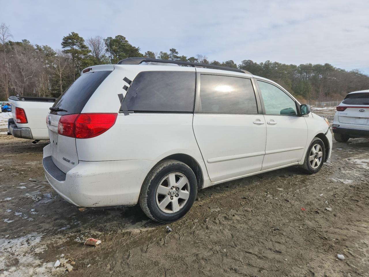 2008 Toyota Sienna Ce - Фото 3