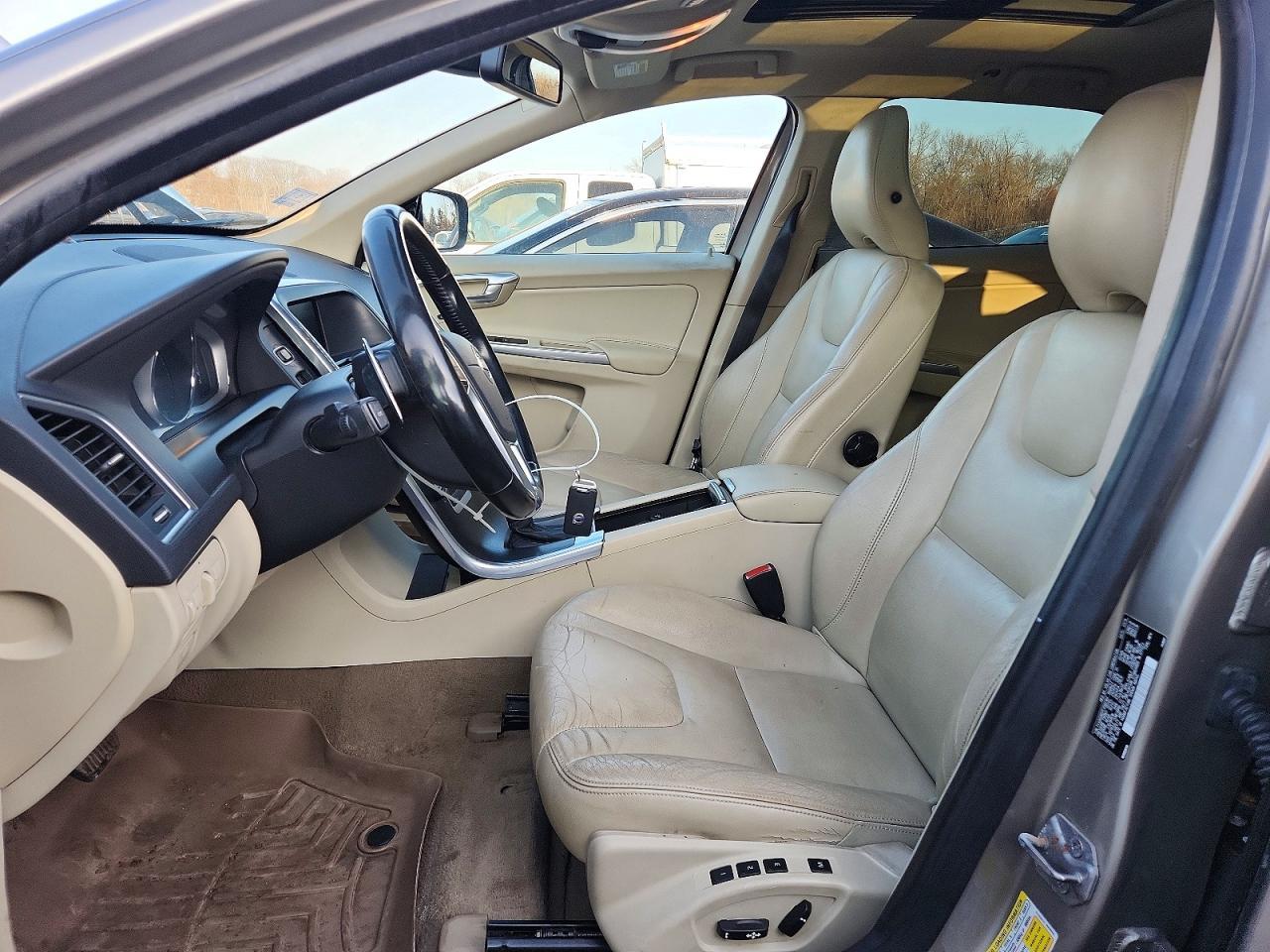 2015 Volvo Xc60 T6 Platinum - Image 7