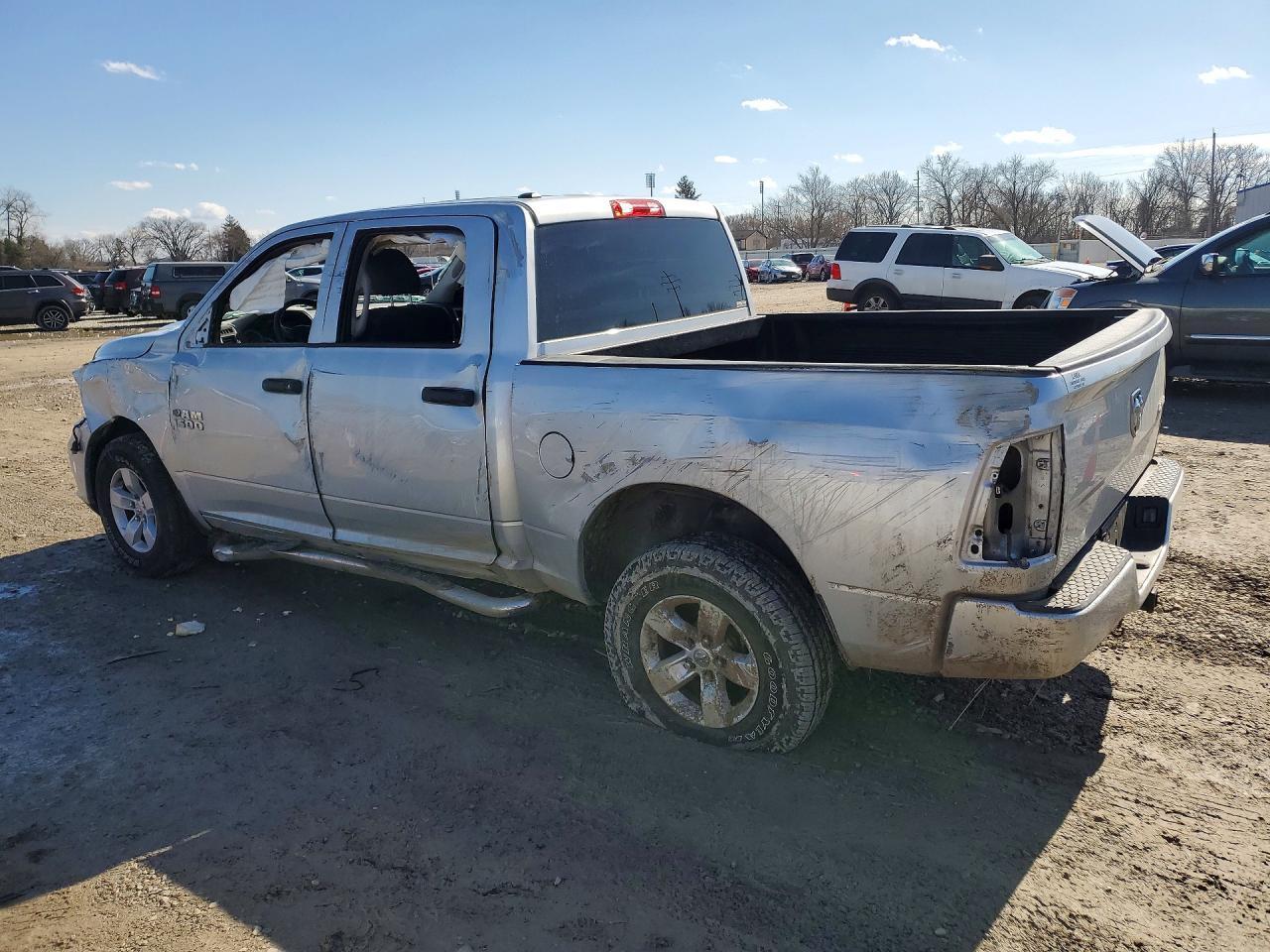 2017 Ram Trucks 1500 St - Фото 2
