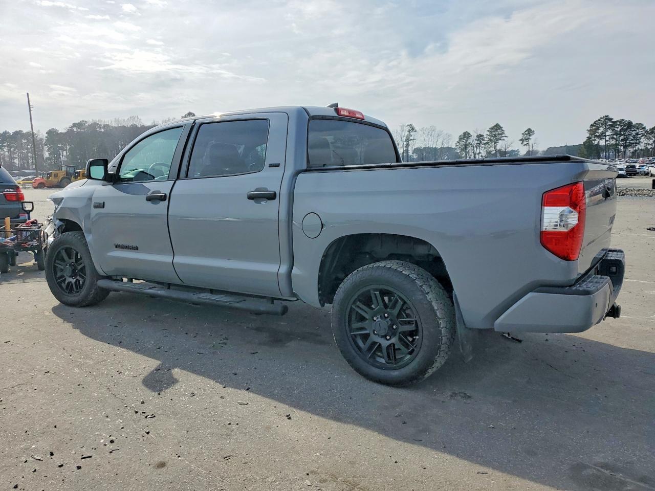 2021 Toyota Tundra Sr5 - Фото 2