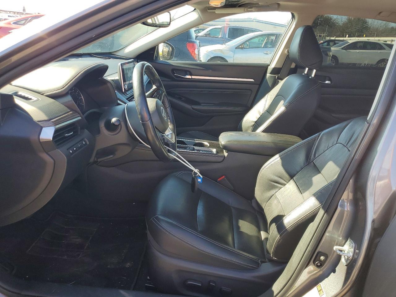 2020 Nissan Altima Platinum - Image 7