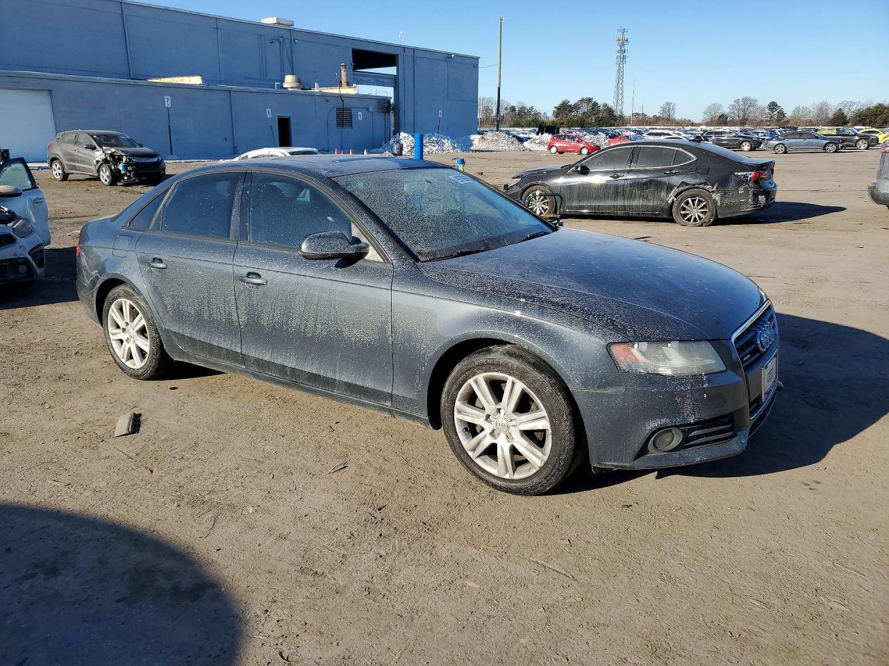2010 Audi A4 Premium - Фото 4