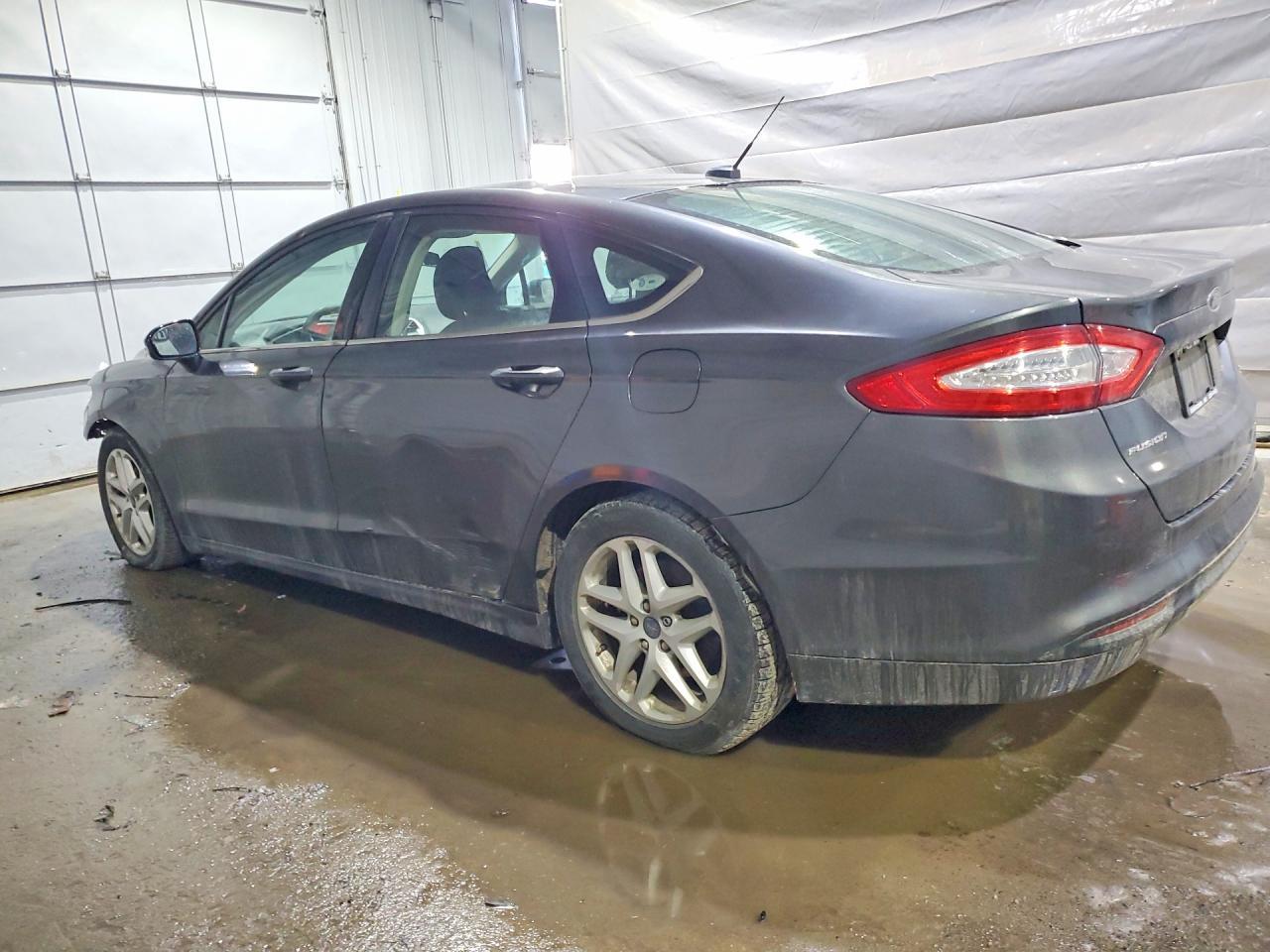 2015 Ford Fusion Se - Image 2