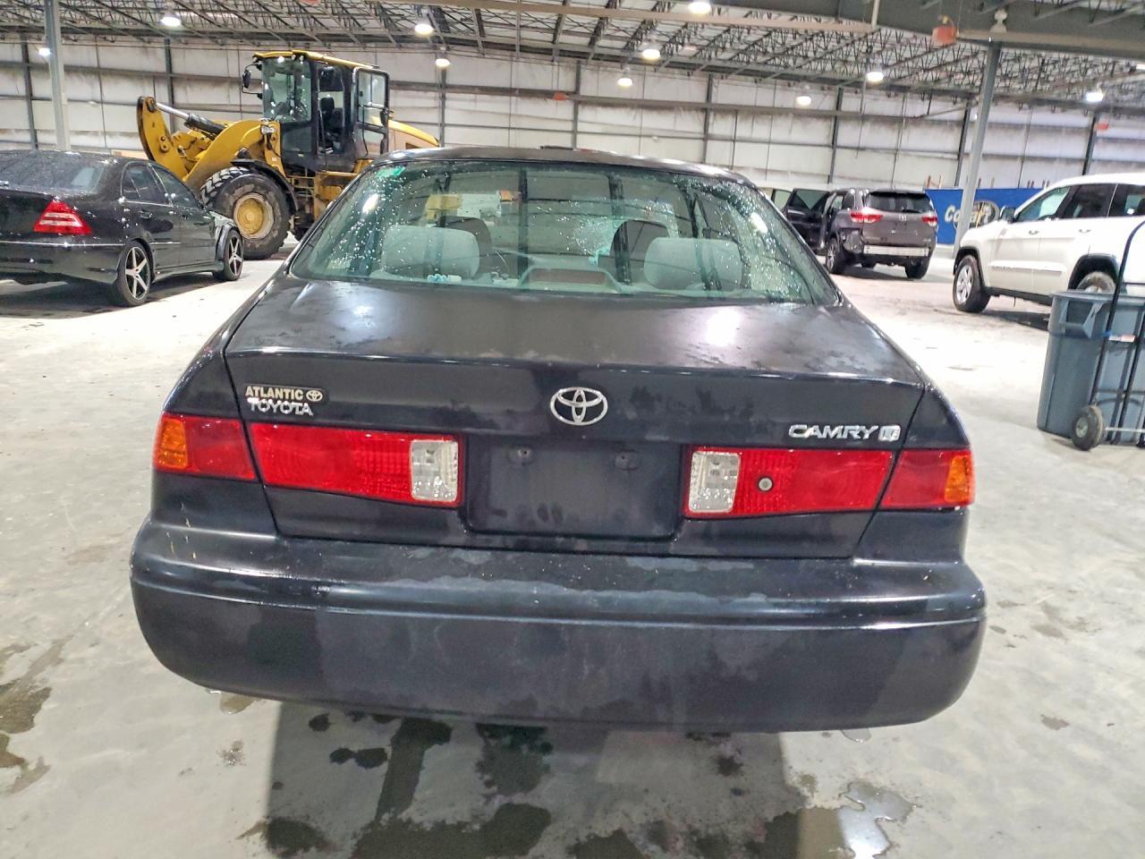 2001 Toyota Camry Ce - Image 6