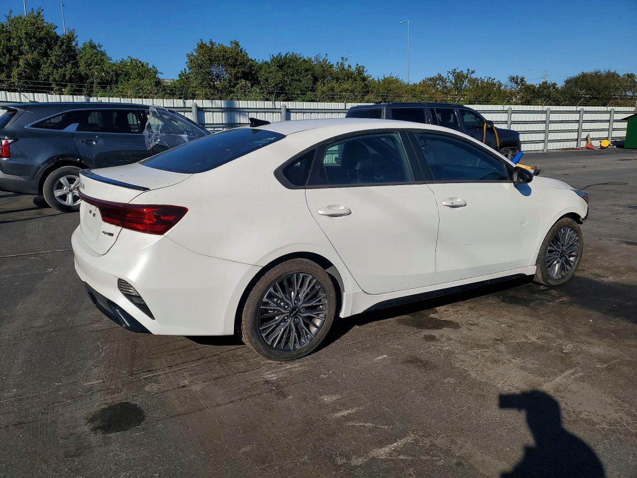 2023 Kia Forte Gt-Line - Фото 3